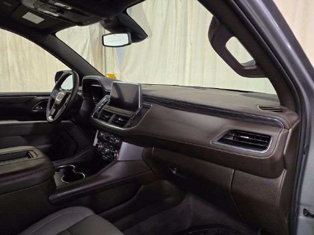 Used 2024 GMC Yukon XL SLT w/ SLT Luxury Package AWD/4WD image 40