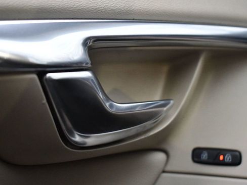 Used 2013 Volvo S60 T5 image 17