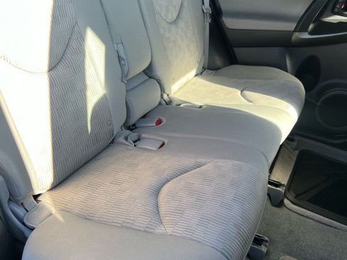 Used 2011 Toyota RAV4 2WD image 22