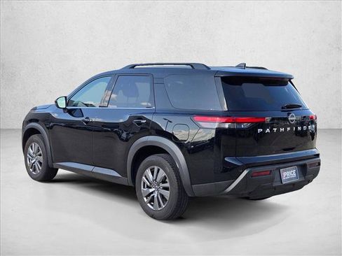 Used 2025 Nissan Pathfinder SV FWD image 7