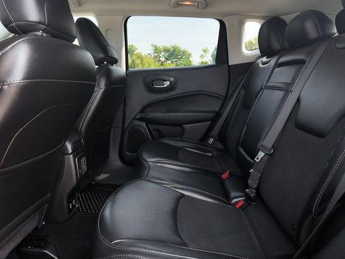 Used 2019 Jeep Compass Latitude w/ Cold Weather Group image 29