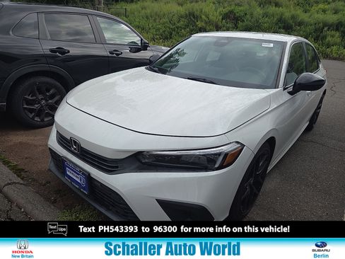 Used 2023 Honda Civic Sport image 1