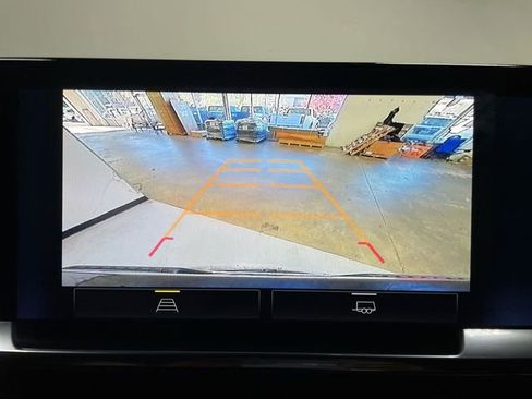 Used 2024 Chevrolet Silverado 1500 LT image 17