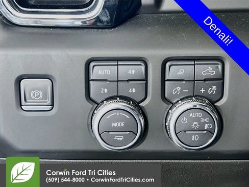 Used 2022 GMC Sierra 1500 Denali w/ Denali Reserve Package AWD/4WD image 19