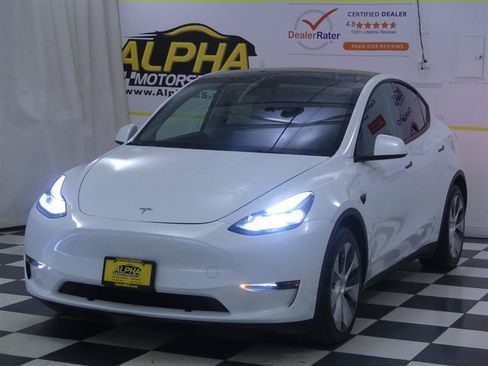 Used 2021 Tesla Model Y Long Range AWD/4WD image 3
