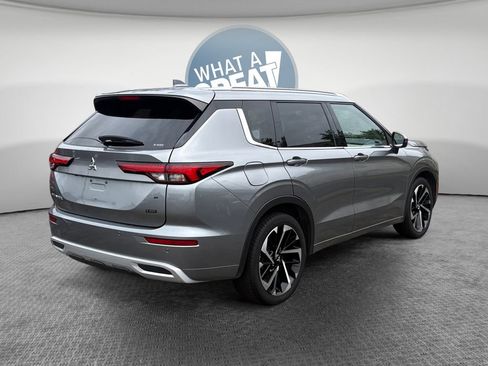 Used 2022 Mitsubishi Outlander SEL AWD/4WD image 3