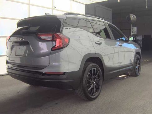 Used 2023 GMC Terrain SLE w/ Elevation Edition FWD image 3