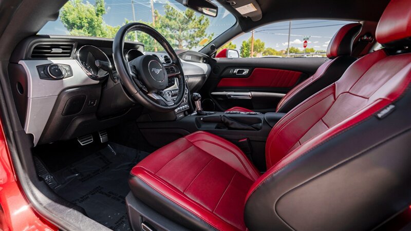 Used 2016 Ford Mustang GT Premium w/ Equipment Group 401A RWD image 19