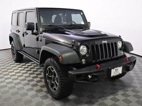Used 2017 Jeep Wrangler Unlimited Rubicon w/ Max Tow Package AWD/4WD image 8