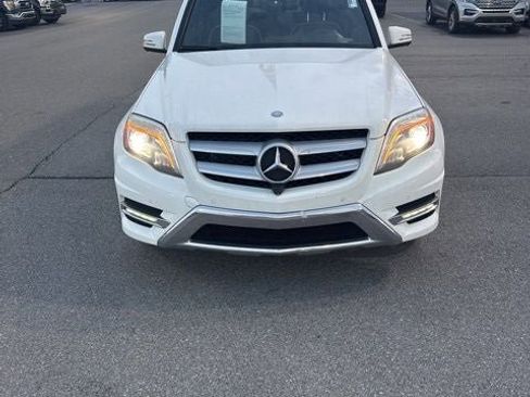 Used 2014 Mercedes-Benz GLK 350 4MATIC image 4