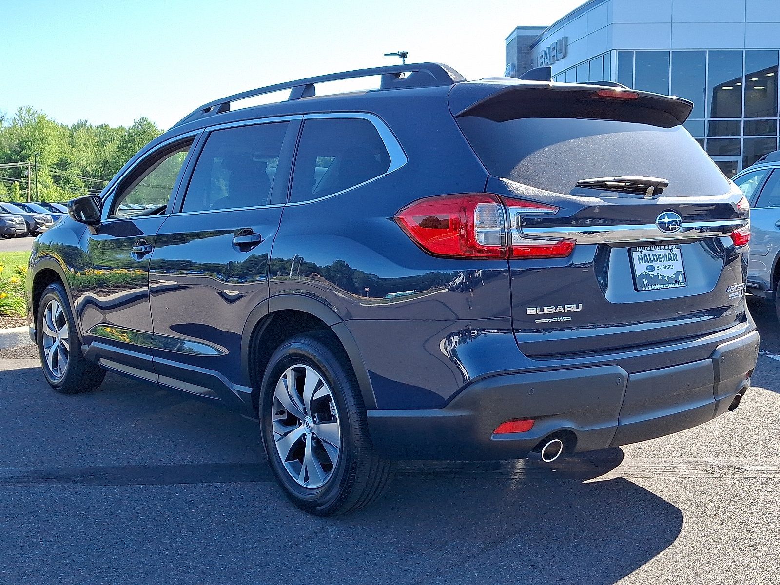 Certified 2025 Subaru Ascent Premium AWD/4WD image 4