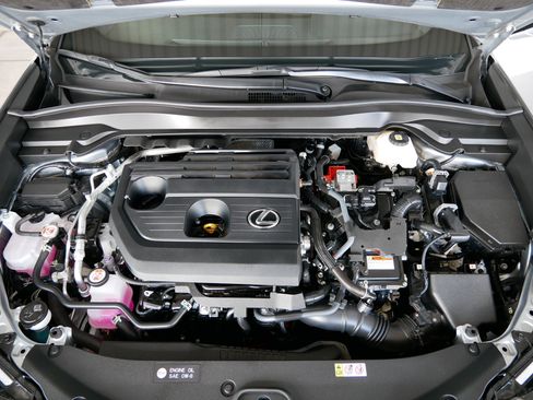 Used 2025 Lexus UX 300h FWD w/ Accessory Package (Z2) image 31