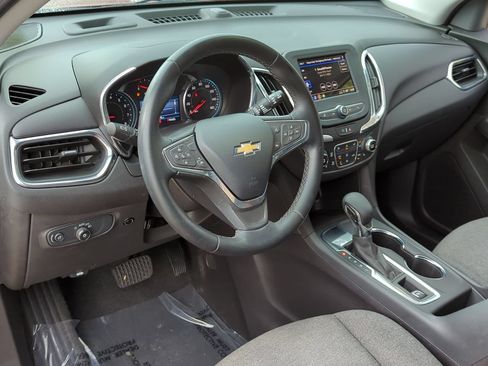 Certified 2024 Chevrolet Equinox LT FWD image 9