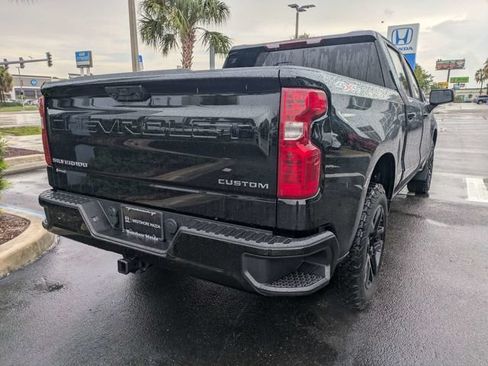 Used 2022 Chevrolet Silverado 1500 Custom AWD/4WD image 3