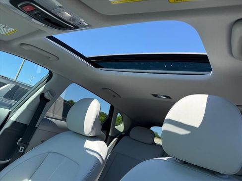 Used 2024 Hyundai Kona Limited image 13