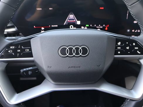 Used 2025 Audi Q5 Premium w/ Convenience Package AWD/4WD image 20
