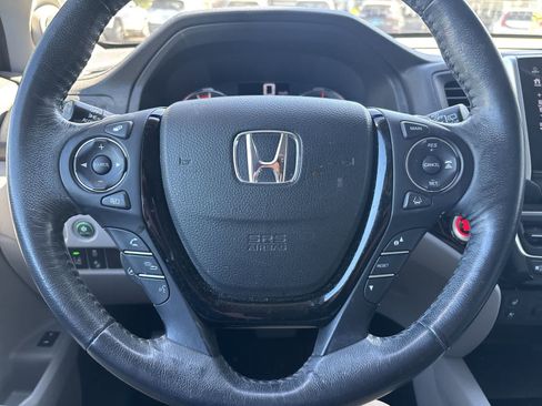 Used 2017 Honda Pilot Elite image 9