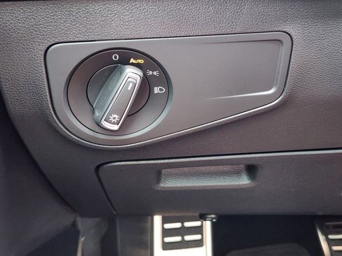 Used 2024 Volkswagen Tiguan SE R-Line image 20