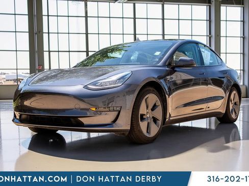 Used 2021 Tesla Model 3 Standard Range Plus RWD image 1