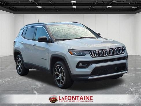 Used 2024 Jeep Compass Limited AWD/4WD image 7