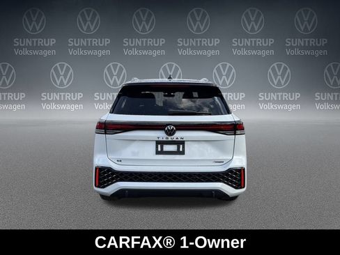 Used 2026 Volkswagen Tiguan SE R-Line AWD/4WD image 4