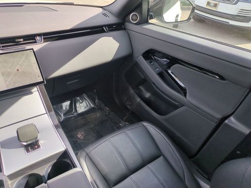 Used 2024 Land Rover Range Rover Evoque S image 28
