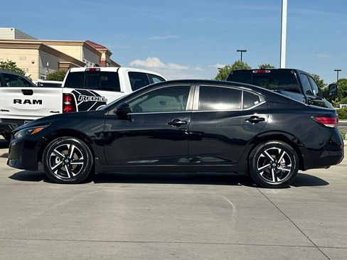 Used 2024 Nissan Sentra SV FWD image 3