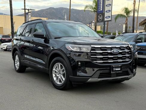 New 2026 Ford Explorer Active image 2
