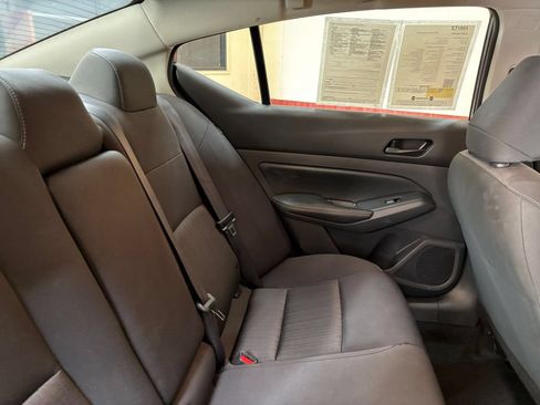 Used 2025 Nissan Altima 2.5 SV FWD image 37