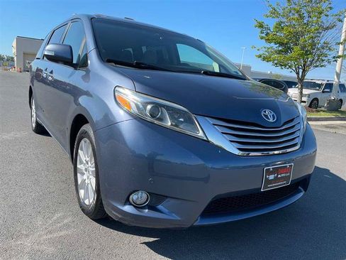 Used 2016 Toyota Sienna Limited Premium AWD/4WD image 8