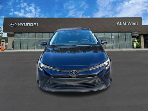 Used 2024 Toyota Corolla LE image 2