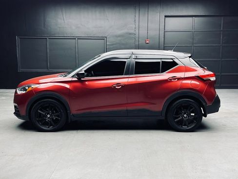 Used 2020 Nissan Kicks SV FWD image 4