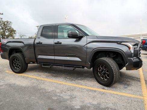Used 2022 Toyota Tundra SR5 image 6