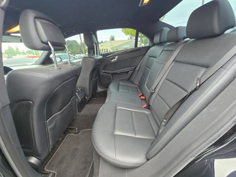 Used 2010 Mercedes-Benz E 350 4MATIC Sedan image 16