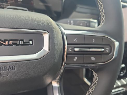 New 2026 GMC Acadia Denali w/ Super Cruise Package image 19