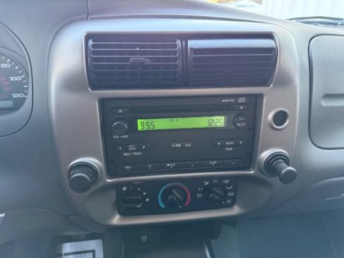 Used 2009 Ford Ranger XLT image 16