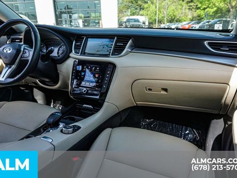 Used 2019 INFINITI QX50 Luxe w/ Navigation Package FWD image 24