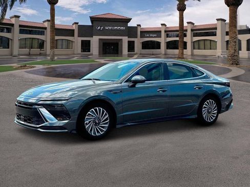New 2025 Hyundai Sonata Limited image 2