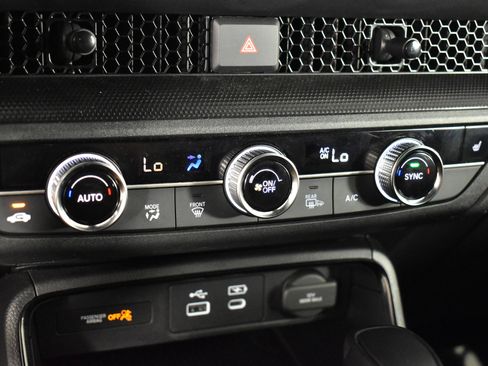 Used 2025 Honda CR-V Sport image 31