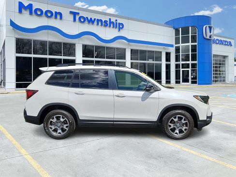 Used 2023 Honda Passport TrailSport image 7