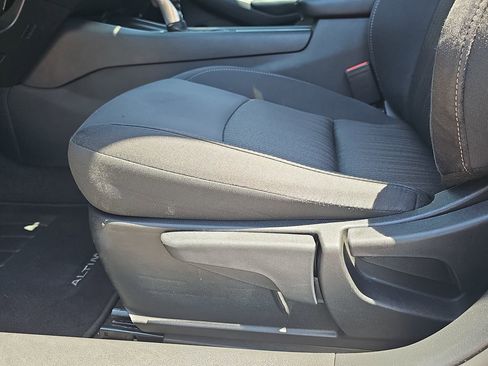 Certified 2025 Nissan Altima 2.5 S FWD image 28