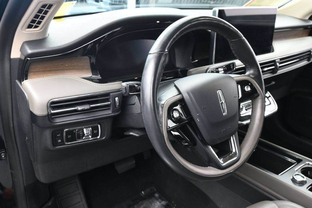 Used 2024 Lincoln Corsair Grand Touring AWD/4WD image 15
