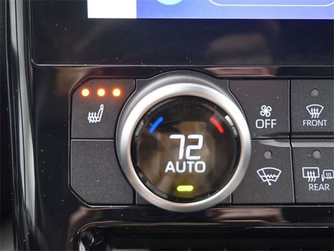 Used 2023 Toyota Highlander Bronze Edition image 20