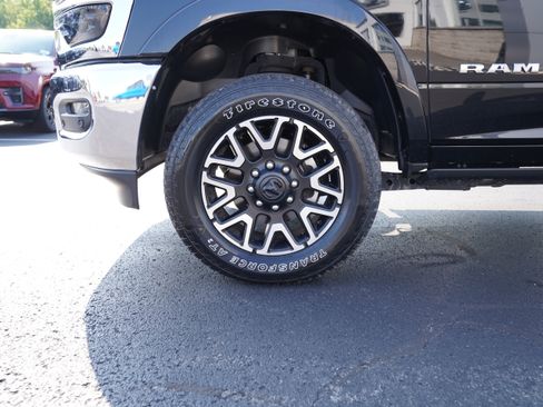 Used 2025 RAM 2500 Limited AWD/4WD image 15