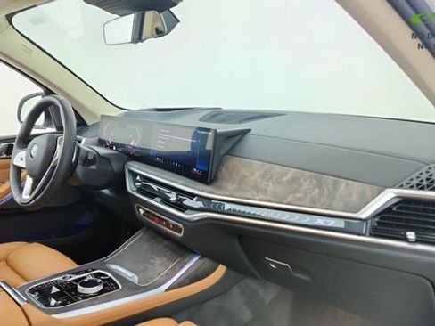 Used 2026 BMW X7 xDrive40i AWD/4WD image 21
