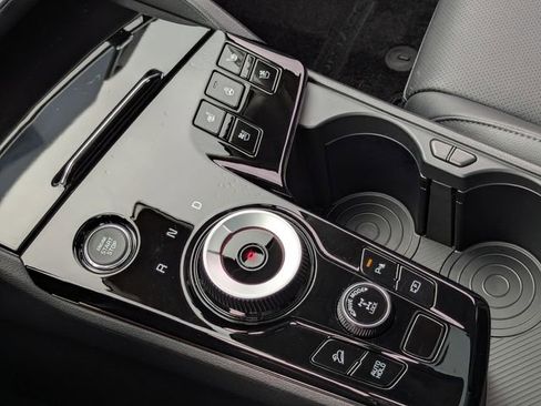 Used 2025 Kia Sportage SX Prestige image 17