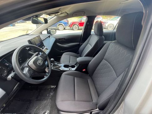Used 2025 Toyota Corolla LE FWD image 27