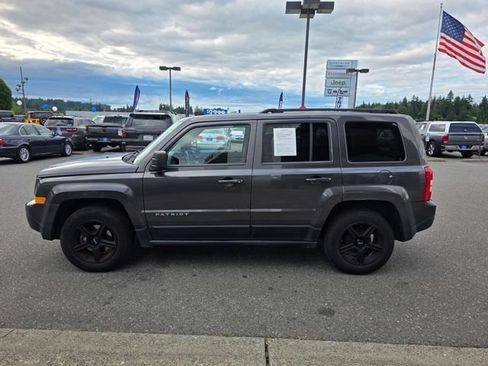 Used 2014 Jeep Patriot Sport w/ Power Value Group FWD image 5