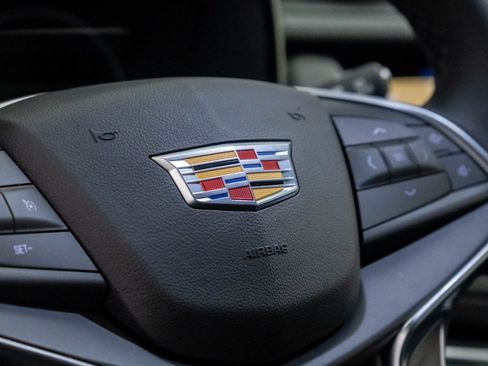 New 2026 Cadillac XT5 Luxury w/ LPO, Floor Liner Package image 18