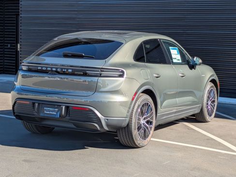 New 2025 Porsche Macan 4S Electric image 9